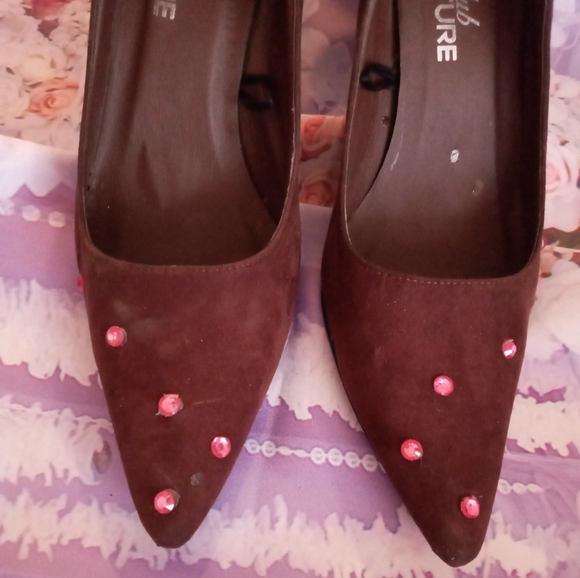 Shoes - Picture 3 of 4